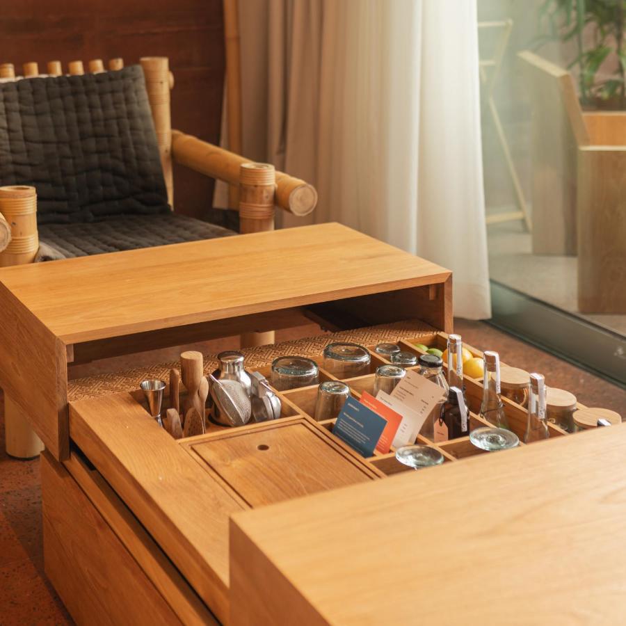Potato Head Suites&Studios Seminyak Esterno foto A tea table