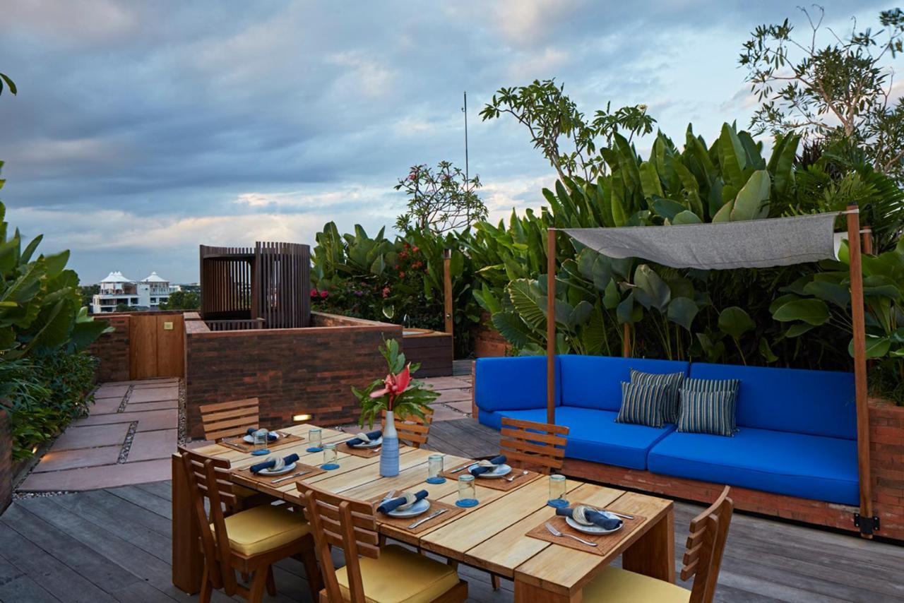 Potato Head Suites&Studios Seminyak Esterno foto The rooftop bar at the hotel