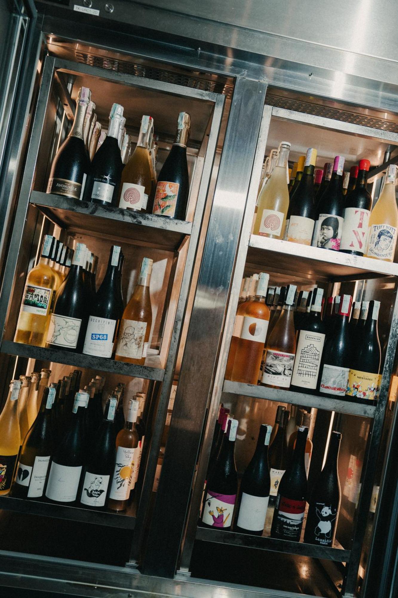 Potato Head Suites&Studios Seminyak Esterno foto Natural wine at a wine bar in Paris