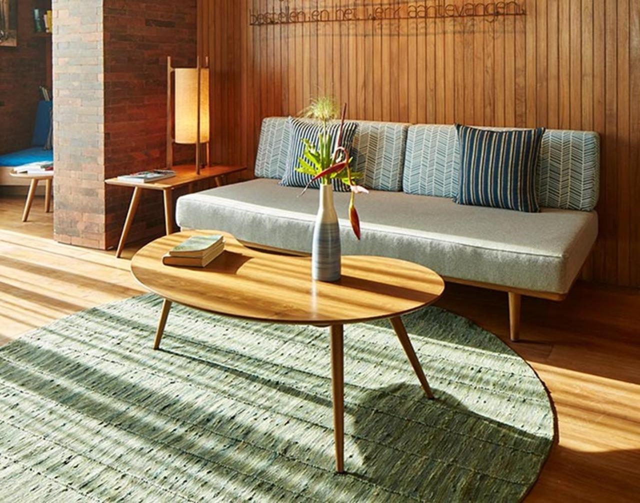 Potato Head Suites&Studios Seminyak Esterno foto A sofa