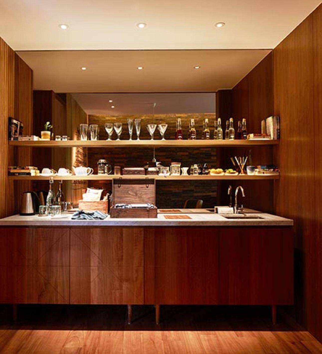 Potato Head Suites&Studios Seminyak Esterno foto A wet bar in a hotel room